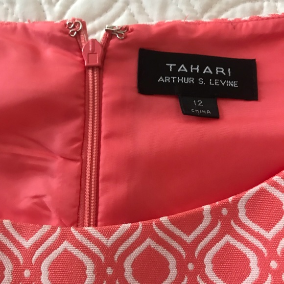 Lovely tahari dress - Picture 3 of 6